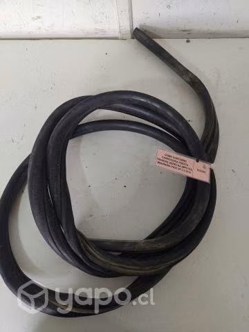 Goma Contorno Carroc tra der (MPU153) Mahindra Pic
