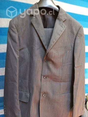 Terno marca pietrovanni nuevo de 2 piezas.talla 44