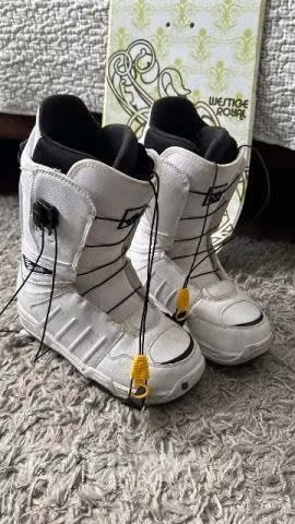 Tabla Snowboard + Fijaciones + Botas