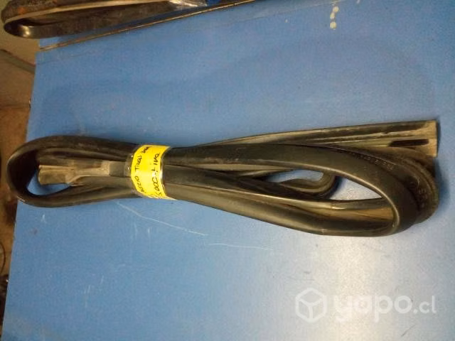 Goma vidrio puerta trasera derech Ford Ranger 2007