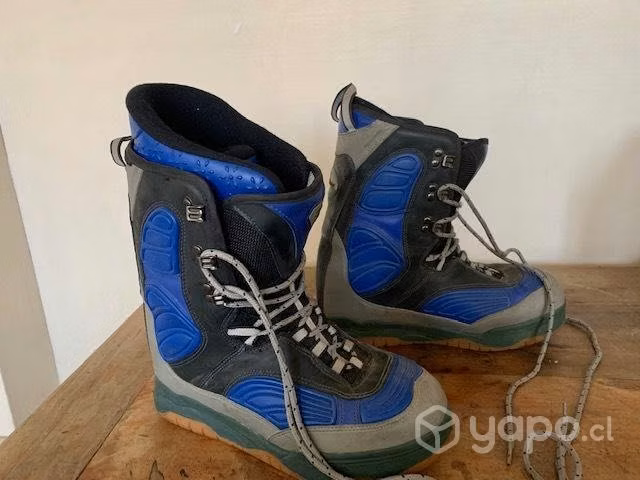 BOTAS DE NIEVE nº 41. BUEN ESTADO