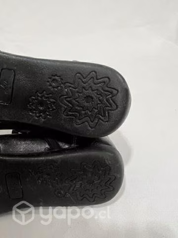 Zapato Escolar de Cuero Marca Colloky N*33 Negro