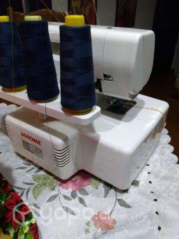 Maquina overlock - Imagen 5