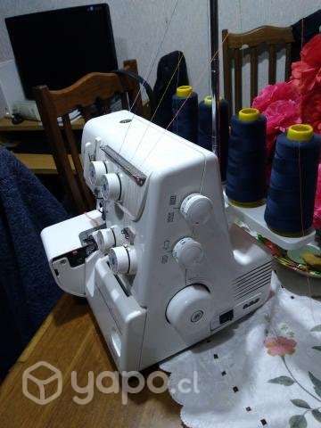 Maquina overlock - Imagen 2