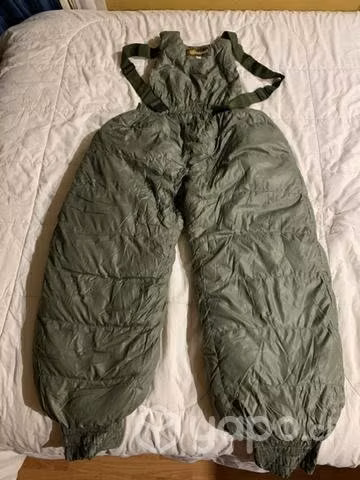 Pantalón pluma de ganso alta montaña