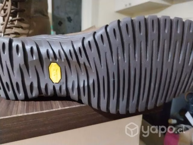 Botines UGG numero 41 , interior lana de oveja