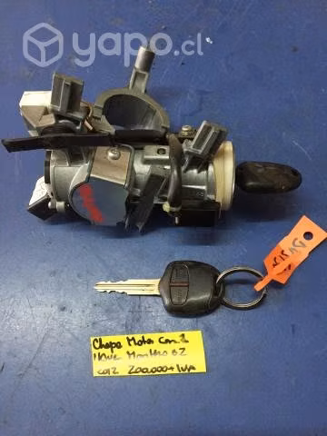 Chapa motor c/llave Mitsubishi Montero G2 2009-15