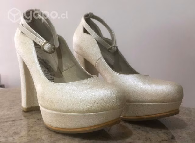 Vestido de Novia + Zapatos + Canastos Flores