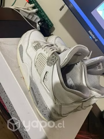 Jordan retro 4 white oreo