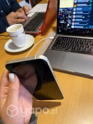 IPhone 12 64 gb - Imagen 3