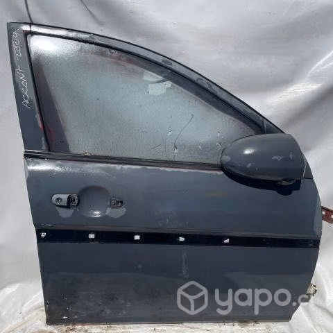 Puerta delantera derecha Hyundai accent 2009
