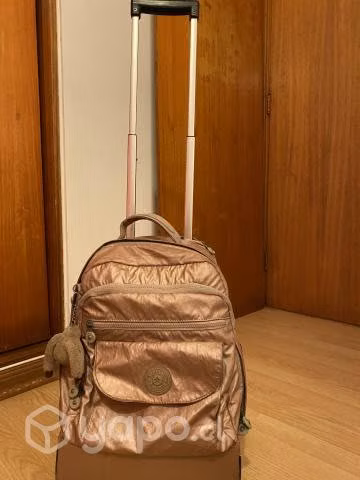 Mochila kipling usada en buen estado
