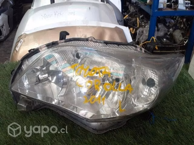 Optico izquierdo toyota corolla 2011