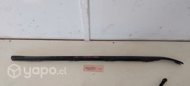 Moldura Izquierda Parabrisa Jeep Patriot 2014