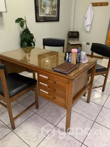 Mobiliario especial para oficina o consultorio med