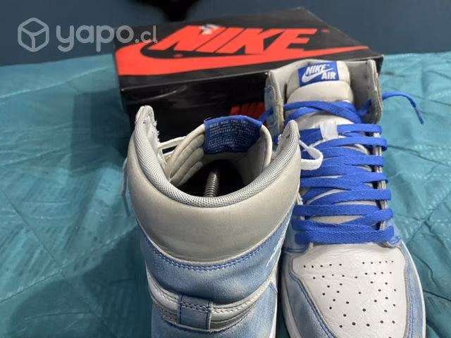 Jordan 1 Hyper Royale