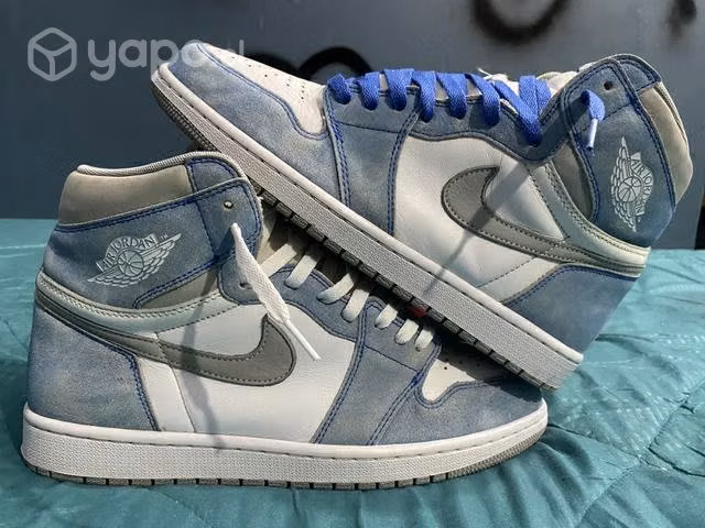 Jordan 1 Hyper Royale