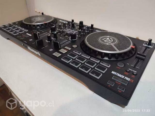 Controlador numark mixtrack pro nuevo