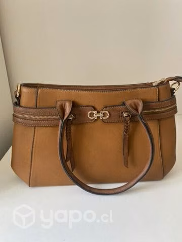 Cartera café