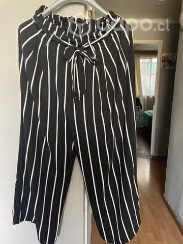 Pantalón palazzo muy poco uso