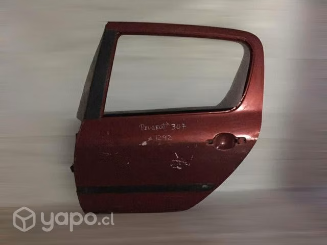 Puerta trasera LH Peugeot 307