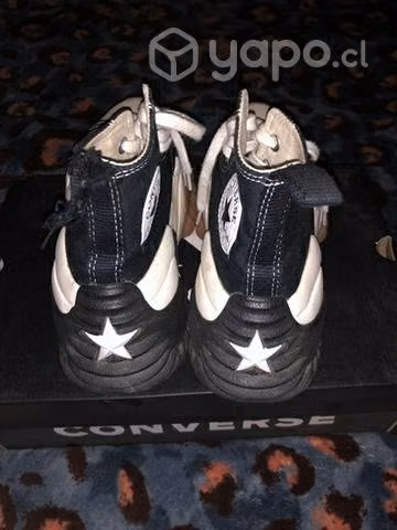 Converse run star Motion
