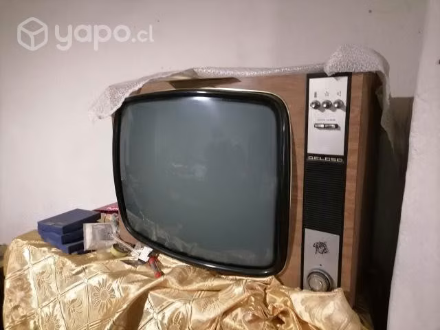 Muebles antiguos y enseres de hogar