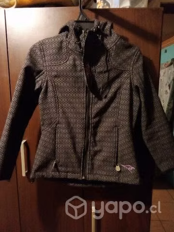 Chaquetas y chalecos