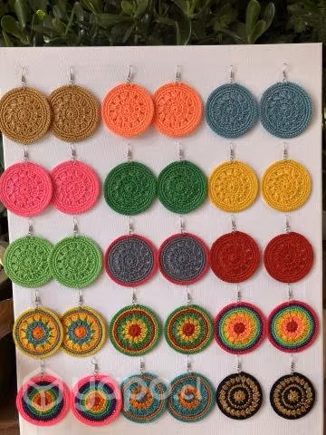 Hermosos aros tejidos a crochet