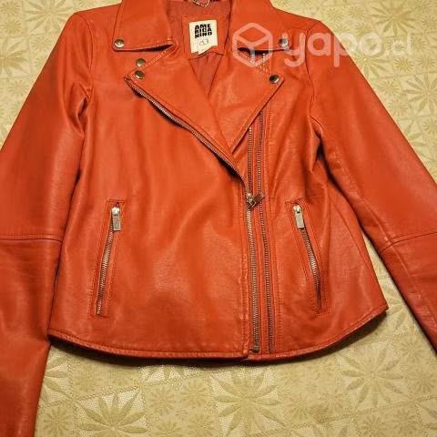 Chaqueta roja