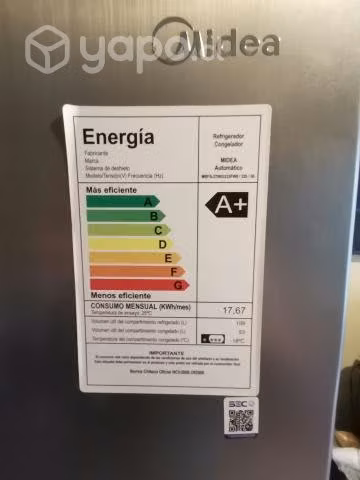 Refrigerador semi nuevo Midea
