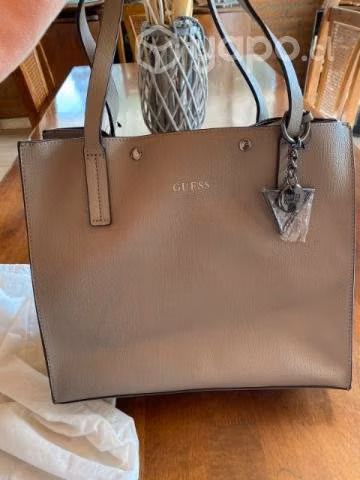 Cartera Guess