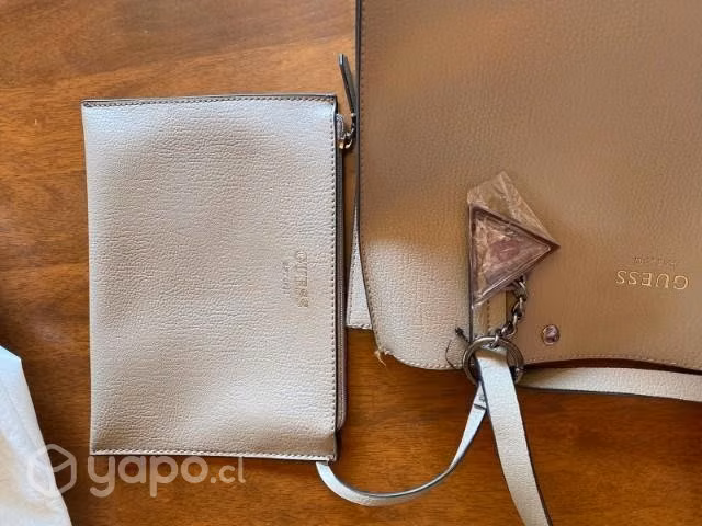 Cartera Guess