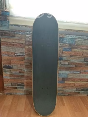 Skate casi nuevo (poco uso) - Marca Robot