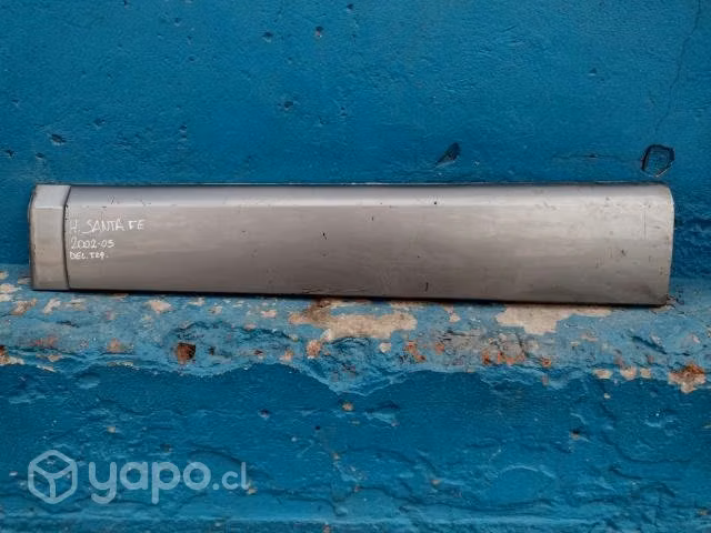 Moldura de puerta del izq Hyundai santa fe 2002-05