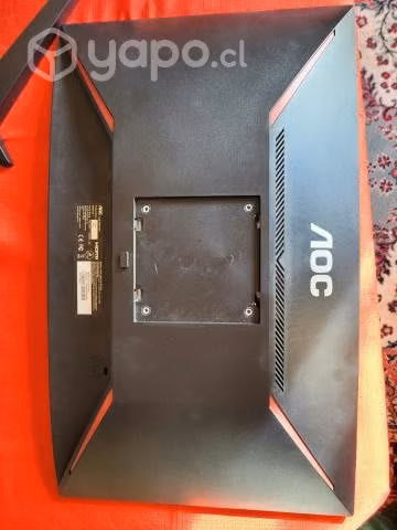 Monitor gamer AOC 1080p 144hz VA Freesync usado