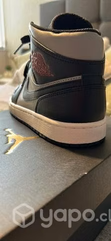 Jordan 1 Mid "Shadow Red" - Imagen 3