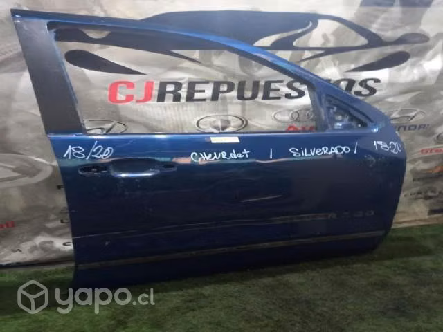 Puerta delantera derecha chevrolet silverado 2018