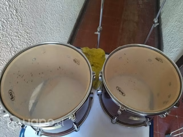 artículos de batería Tom 1 tom 2 y bombo
