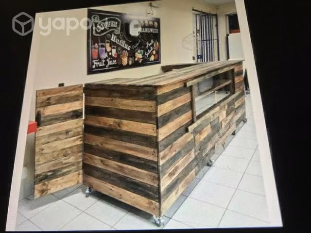 Mueble mostrador con vitrina para local comercial