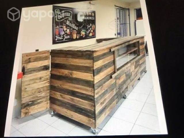 Mueble mostrador con vitrina para local comercial