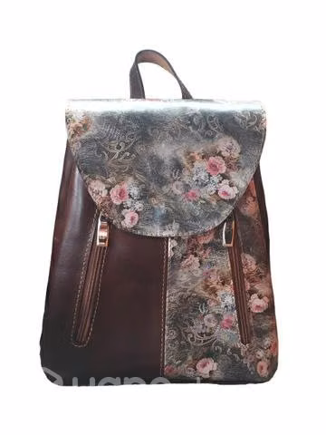 Mochila de cuero floreada