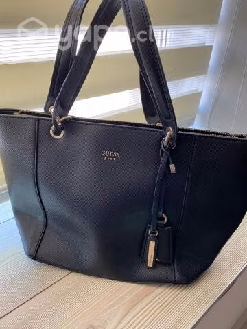 Cartera Guess