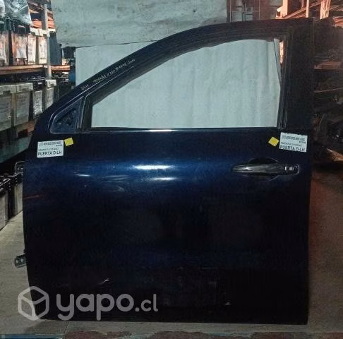 Puerta delantera izquierda x250d 2019
