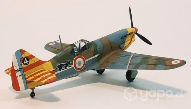 Maqueta armable avión francés Dewoitine 520, 1/72