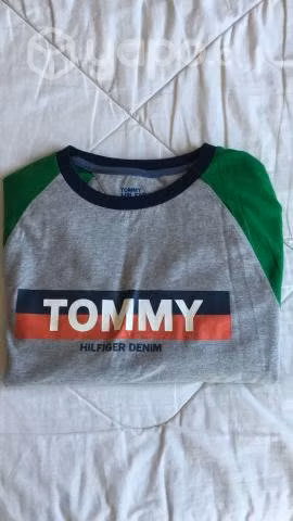 Polera Tommy Hilfiger Graphic Logo