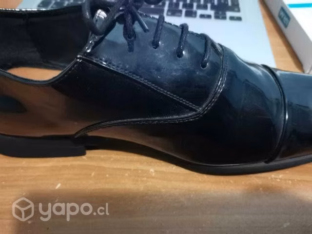 Calzado formal tipo charol
