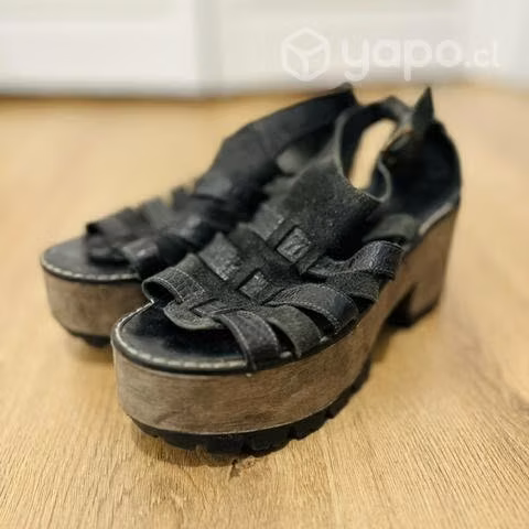 Sandalias Gotta cuero y madera real
