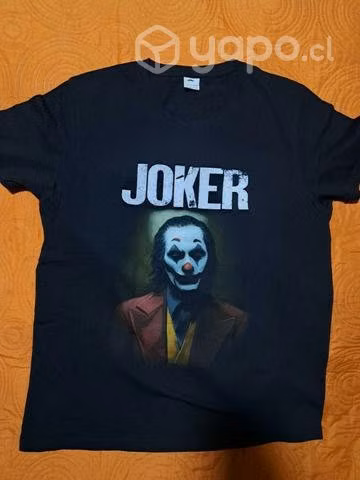 Poleras con doble estampado