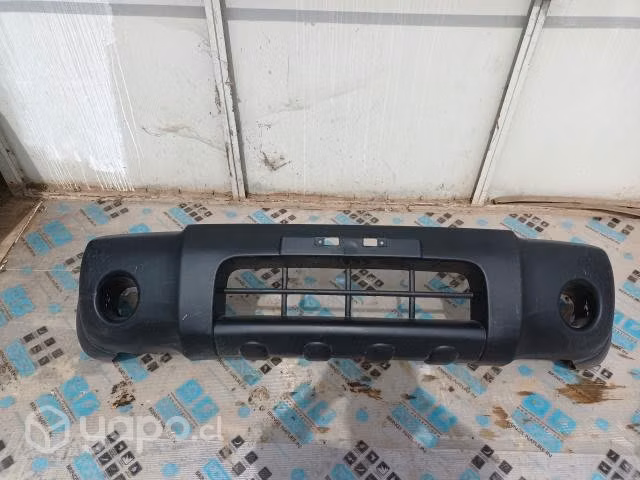 Parachoques delantero Nissan Terrano D22